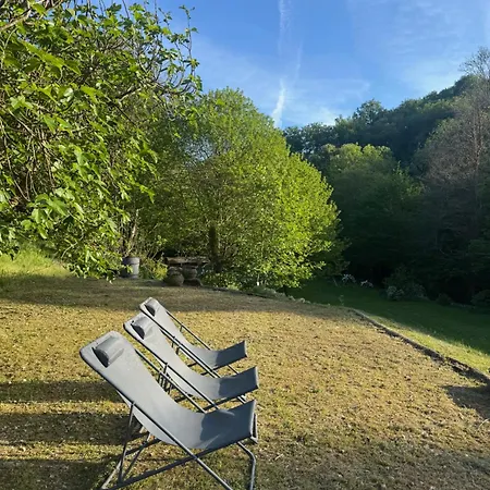 La Maison Au Bord De L'eau Vakantiehuis *
