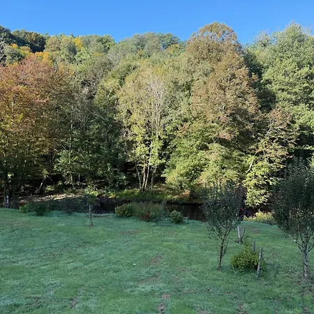La Maison Au Bord De L'eau Jumilhac-le-Grand